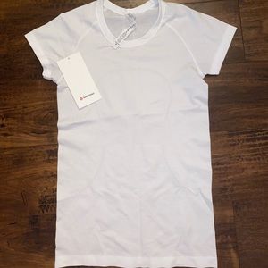 Lululemon Swiftly Tech SS Crew